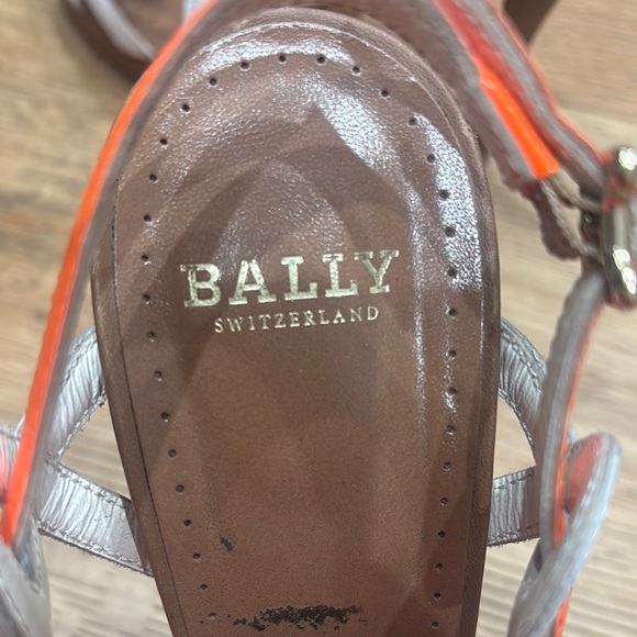 Bally Women's Vibrant Orange and White Heels - Picture 5 of 9